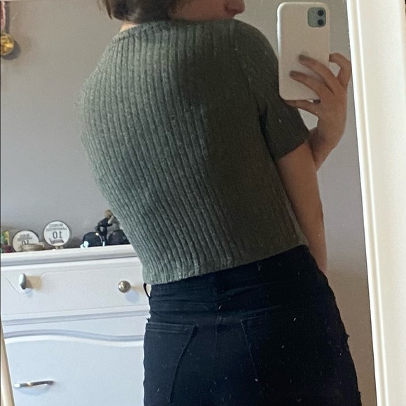 Eclipse Cropped T-Shirt - Picture 3 of 4